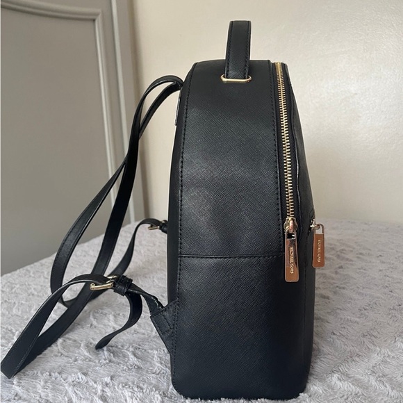 Michael Kors backpack purse - Picture 2 of 12